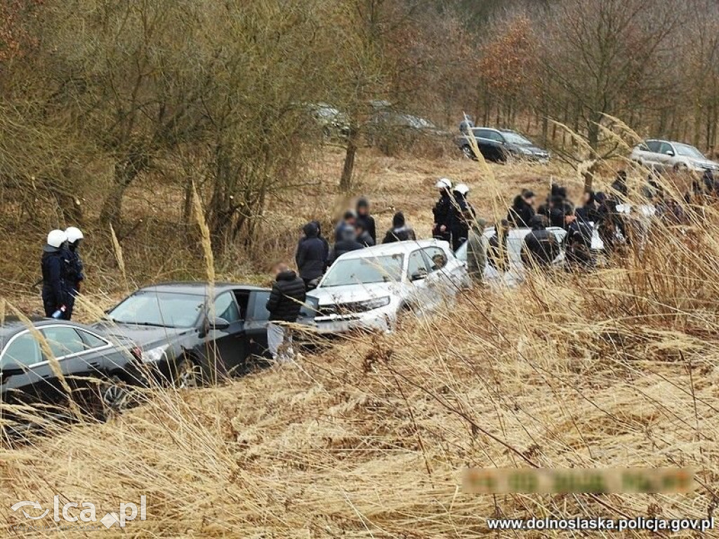 83 pseudokibiców czekało na starcie