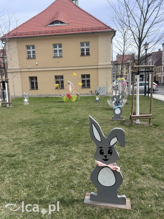 Centrum Prochowic już ozdobione na Wielkanoc