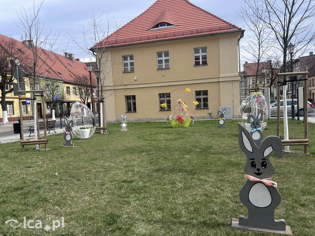 Centrum Prochowic już ozdobione na Wielkanoc