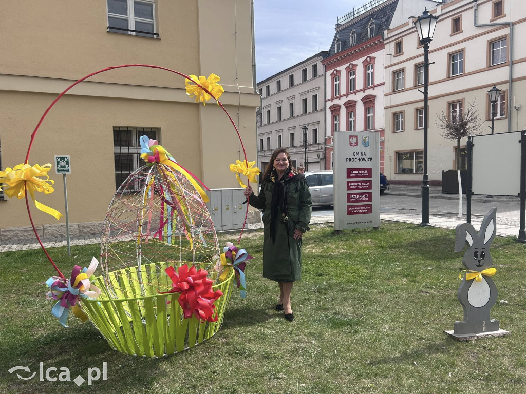 Centrum Prochowic już ozdobione na Wielkanoc