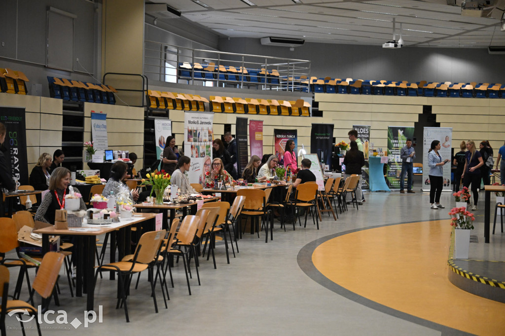 Przyszli i pomogli dwóm malym chłopcom