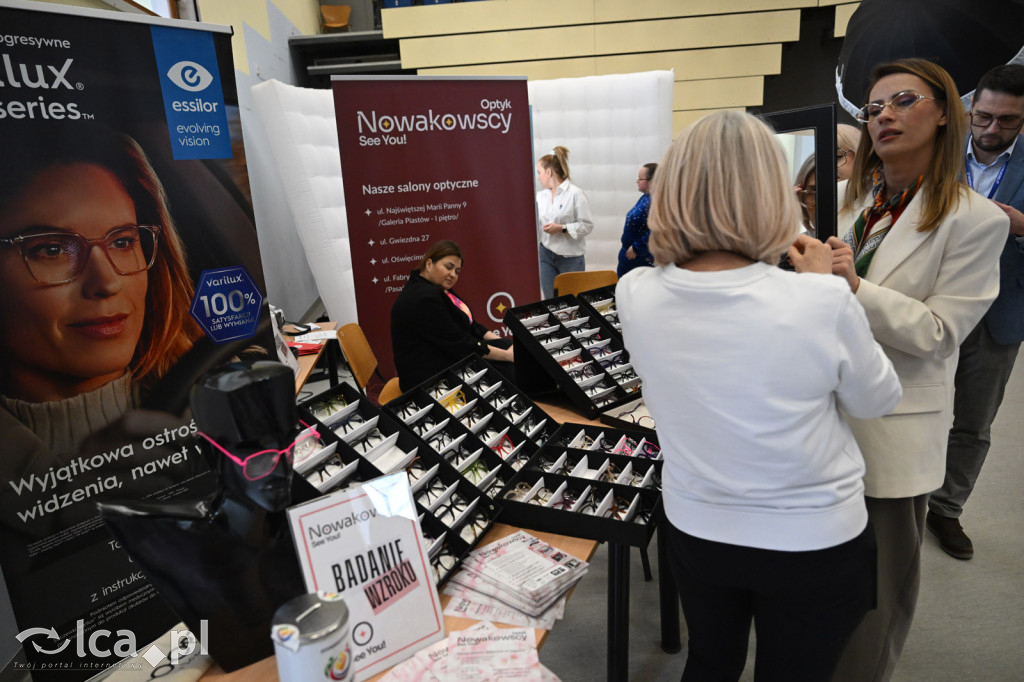 Przyszli i pomogli dwóm malym chłopcom