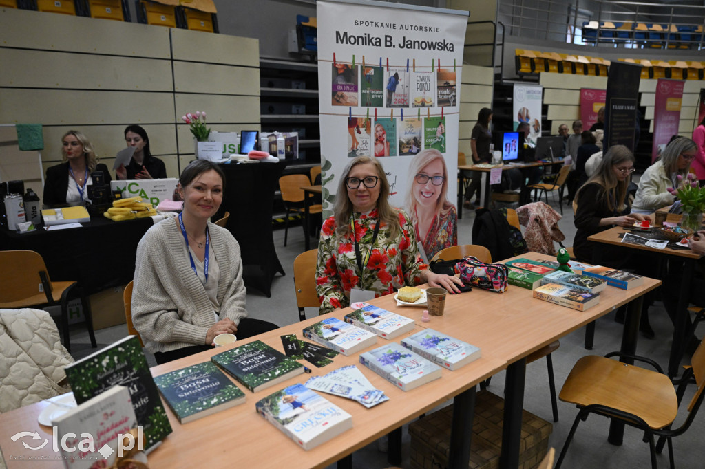 Przyszli i pomogli dwóm malym chłopcom