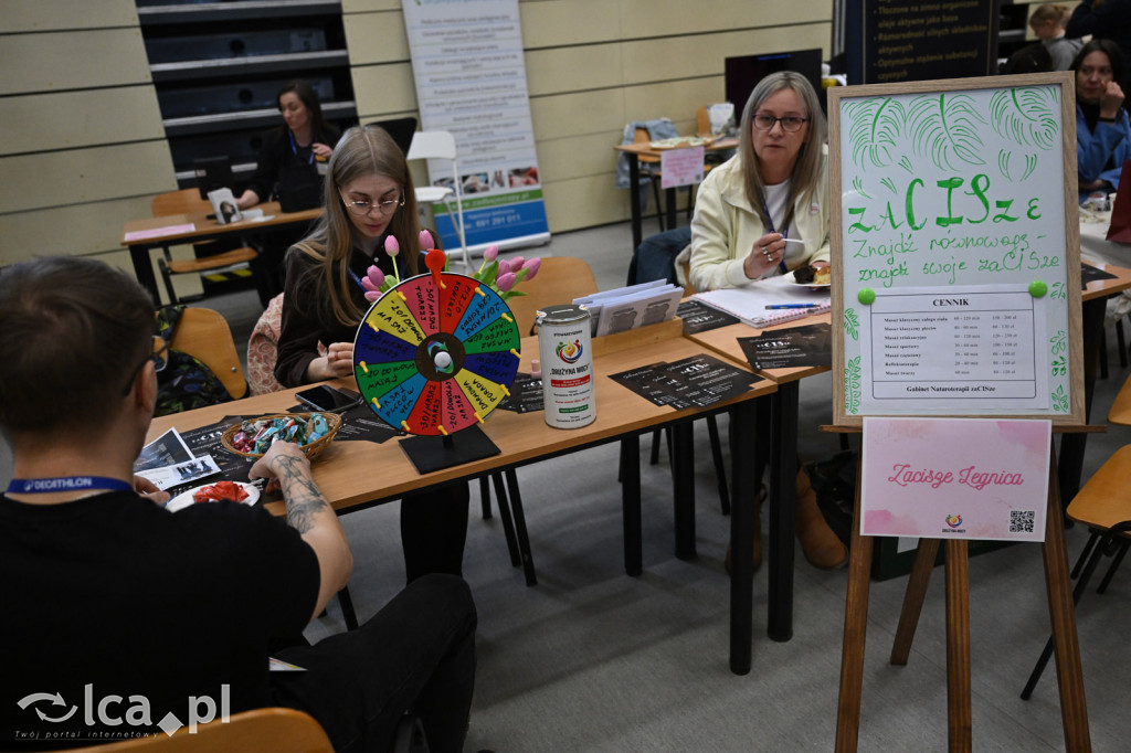 Przyszli i pomogli dwóm malym chłopcom