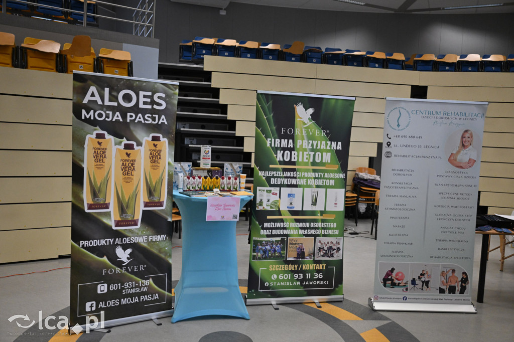 Przyszli i pomogli dwóm malym chłopcom