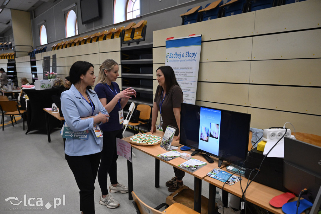 Przyszli i pomogli dwóm malym chłopcom