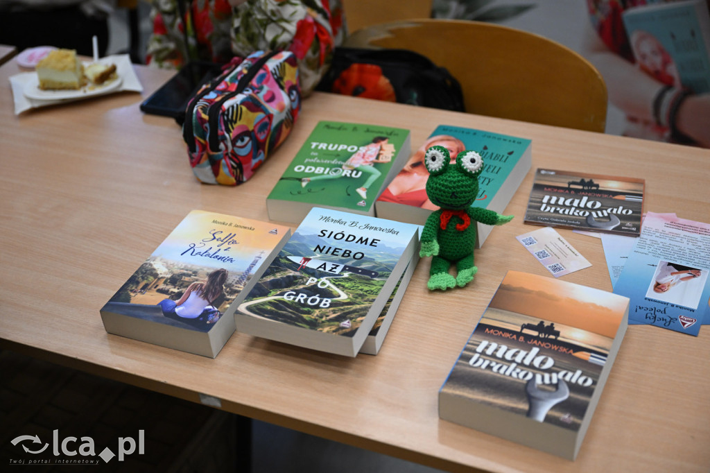 Przyszli i pomogli dwóm malym chłopcom