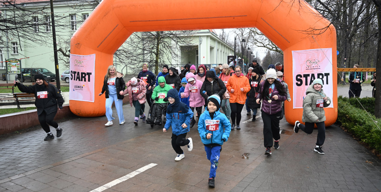 Pokonali kilometr dla „Otwórz Serce”