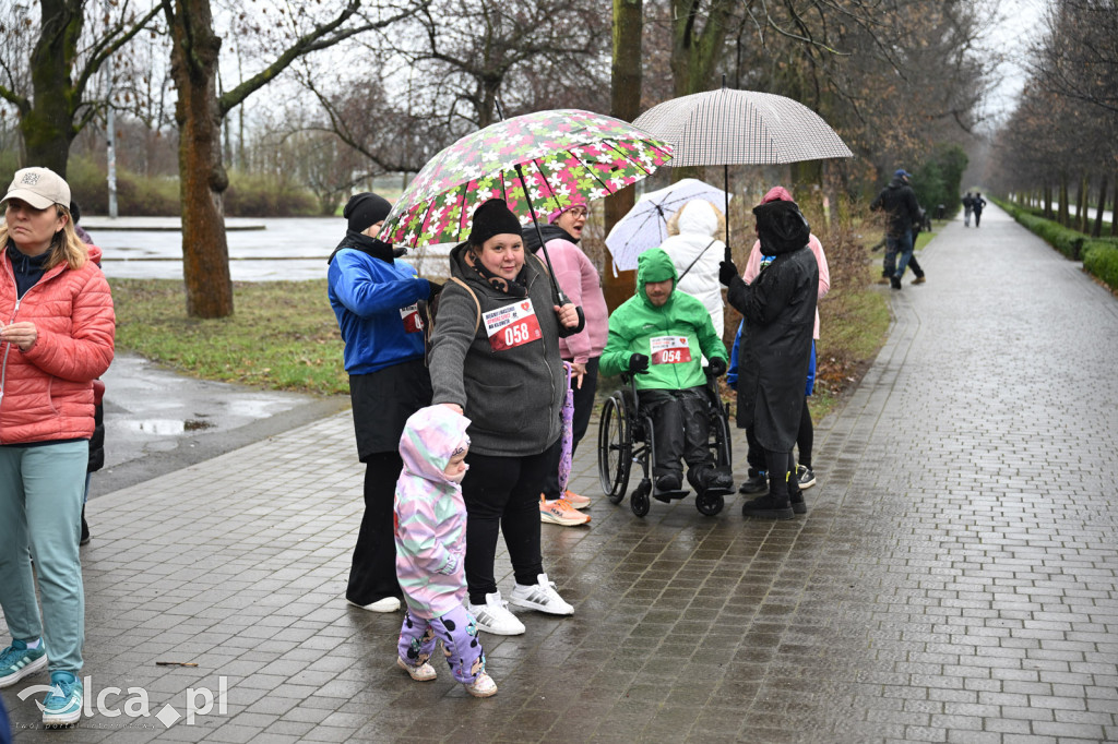 Pokonali kilometr dla „Otwórz Serce”