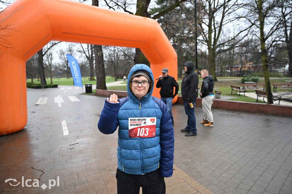 Pokonali kilometr dla „Otwórz Serce”