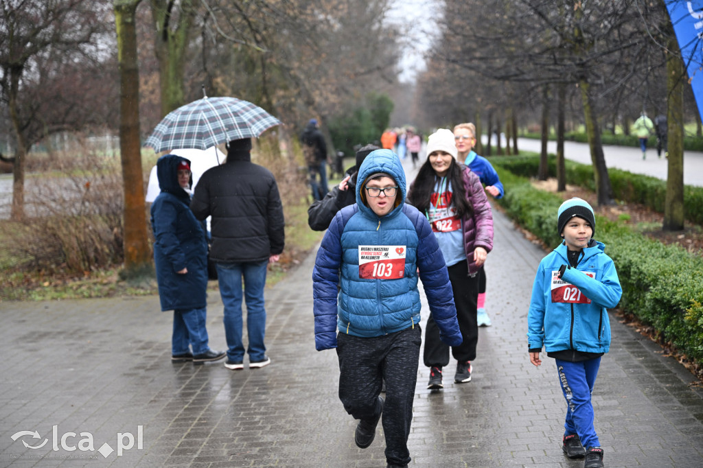 Pokonali kilometr dla „Otwórz Serce”