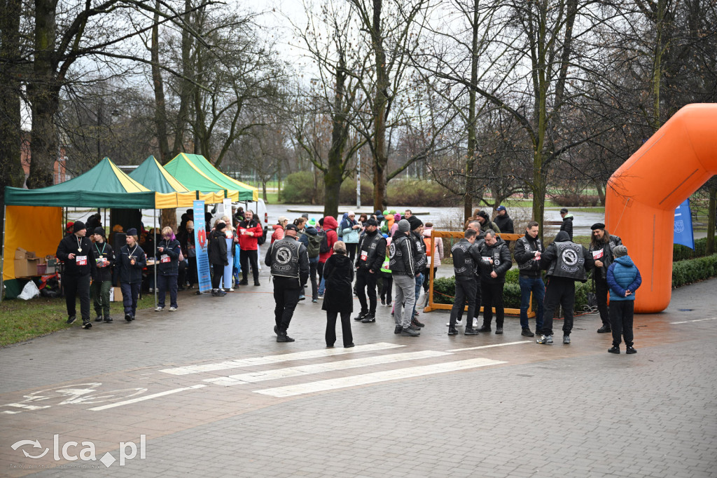 Pokonali kilometr dla „Otwórz Serce”