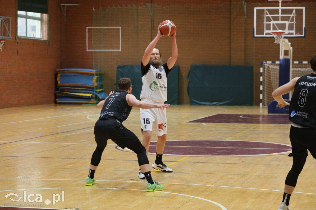 Dominacja na parkiecie KS Basket Legnica