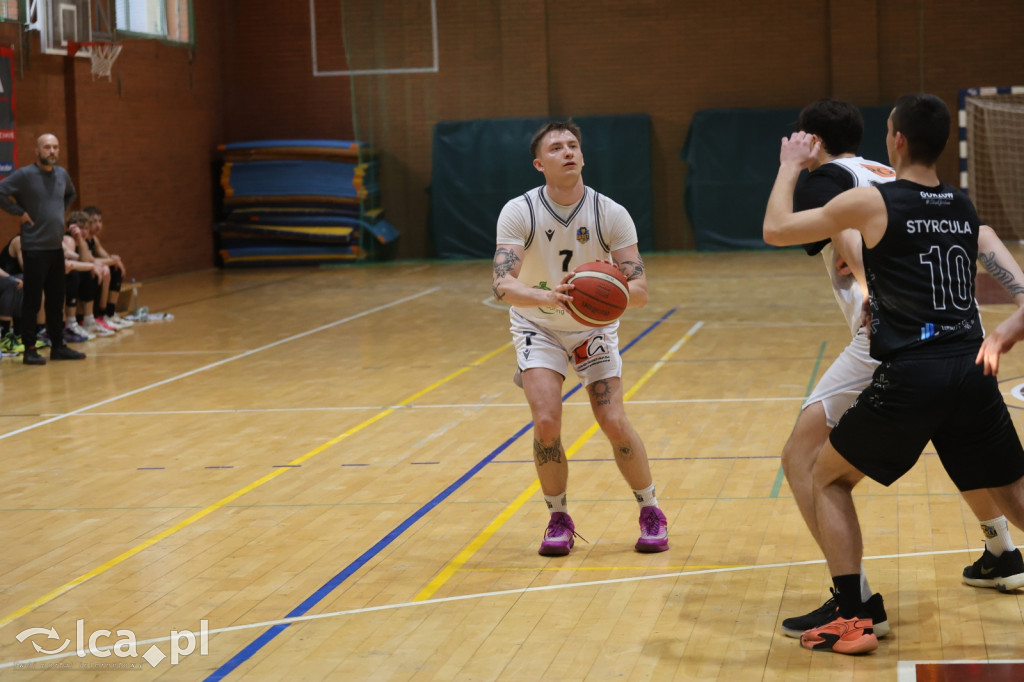 Dominacja na parkiecie KS Basket Legnica