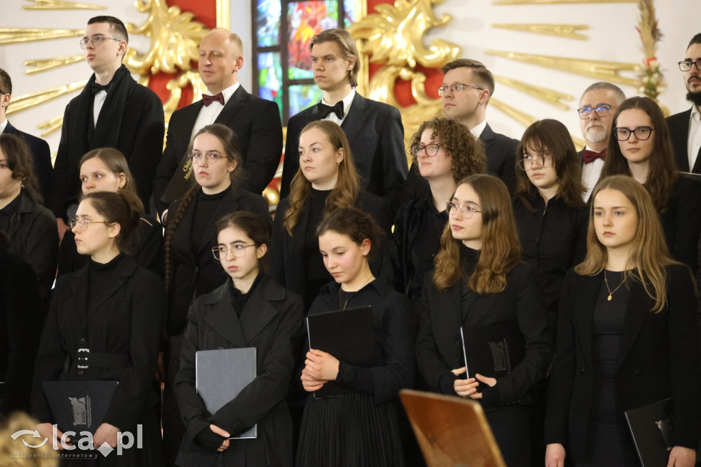 Magia w każdym dźwięku i wypełniony kościół