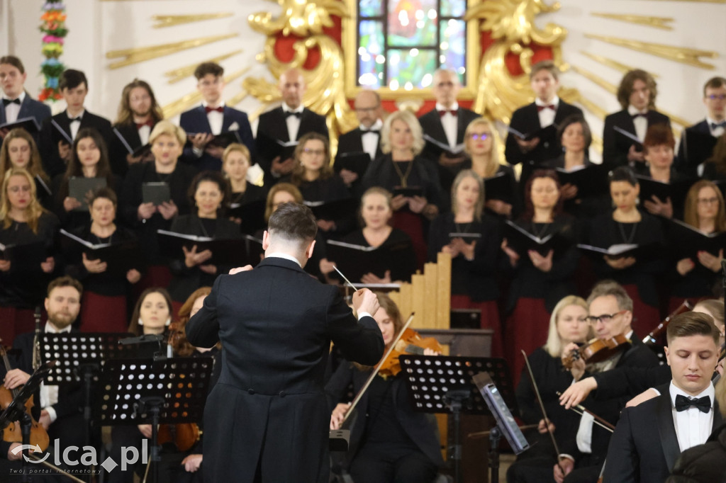 Magia w każdym dźwięku i wypełniony kościół