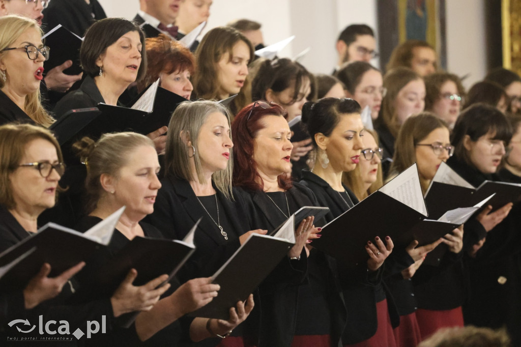 Magia w każdym dźwięku i wypełniony kościół