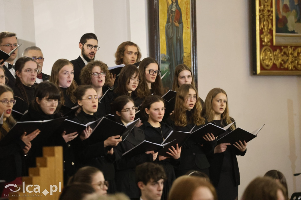 Magia w każdym dźwięku i wypełniony kościół