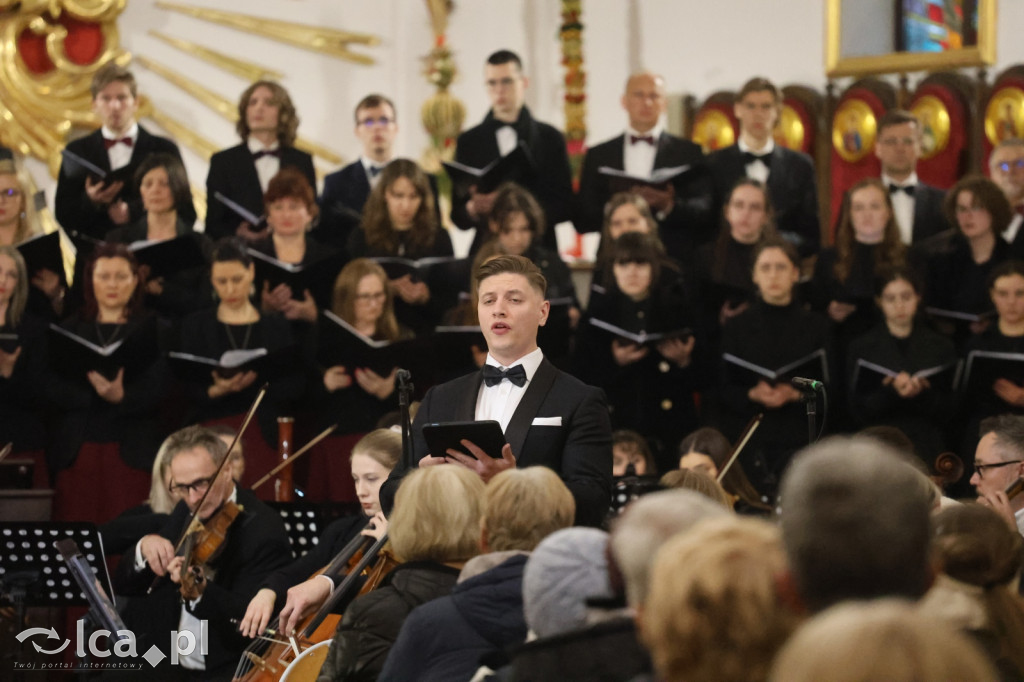 Magia w każdym dźwięku i wypełniony kościół