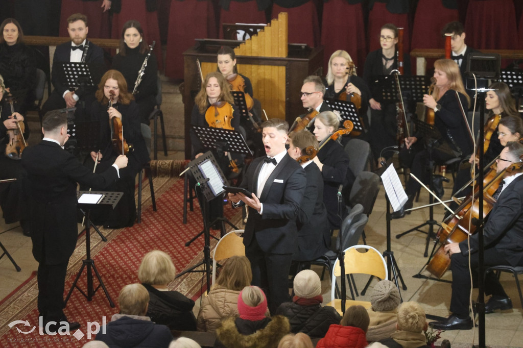 Magia w każdym dźwięku i wypełniony kościół