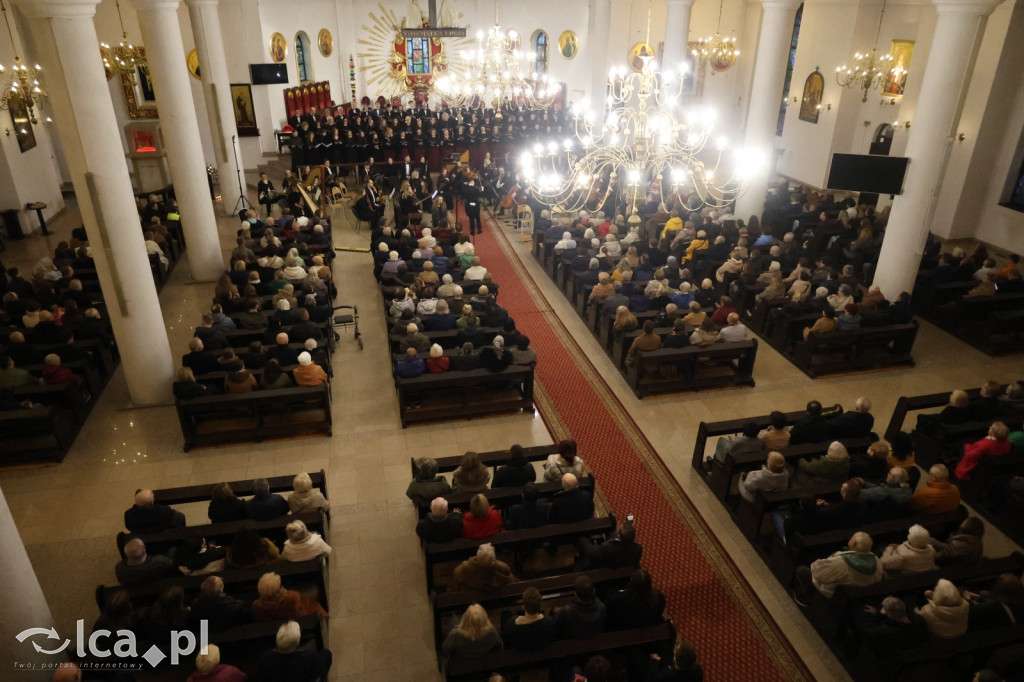 Magia w każdym dźwięku i wypełniony kościół