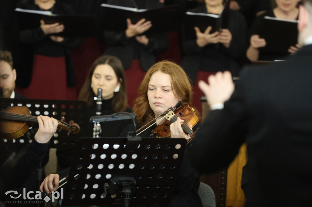 Magia w każdym dźwięku i wypełniony kościół