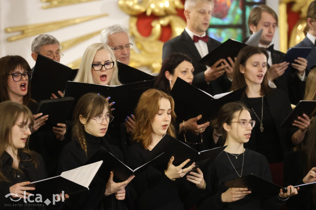 Magia w każdym dźwięku i wypełniony kościół