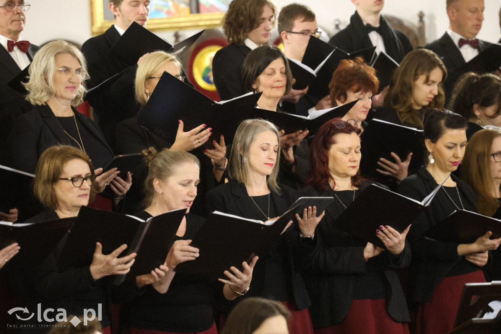 Magia w każdym dźwięku i wypełniony kościół