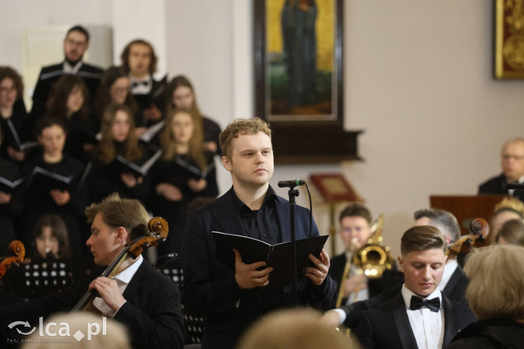 Magia w każdym dźwięku i wypełniony kościół