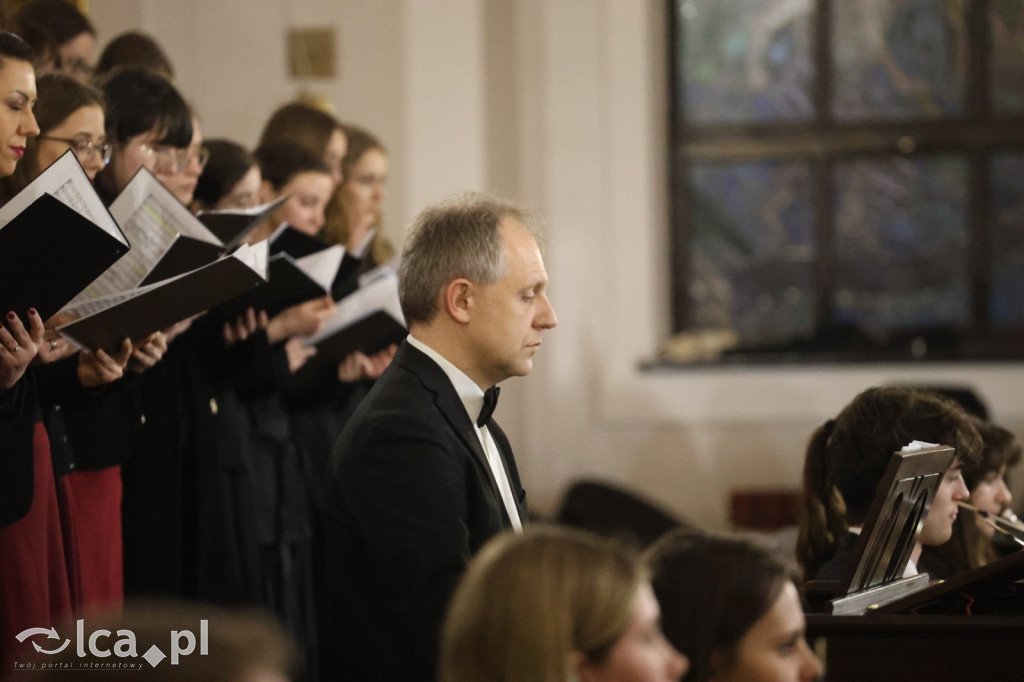 Magia w każdym dźwięku i wypełniony kościół