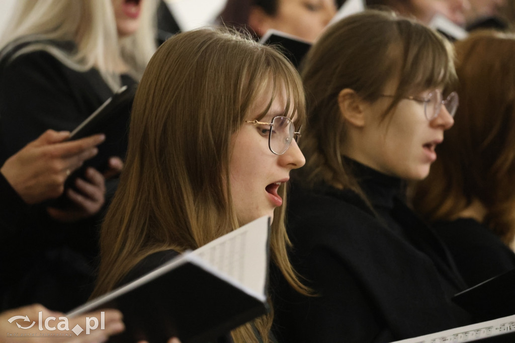 Magia w każdym dźwięku i wypełniony kościół