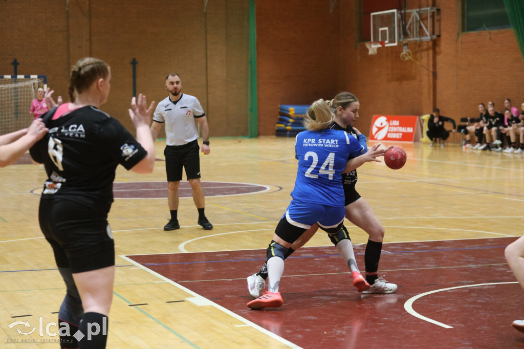 Dziewiątka demoluje rywalki w Legnicy!