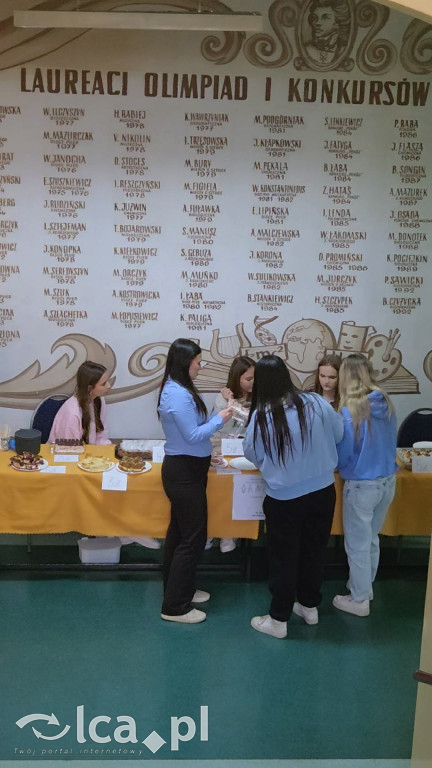 W I LO odbył się kiermasz ciast dla „Daru Losu”