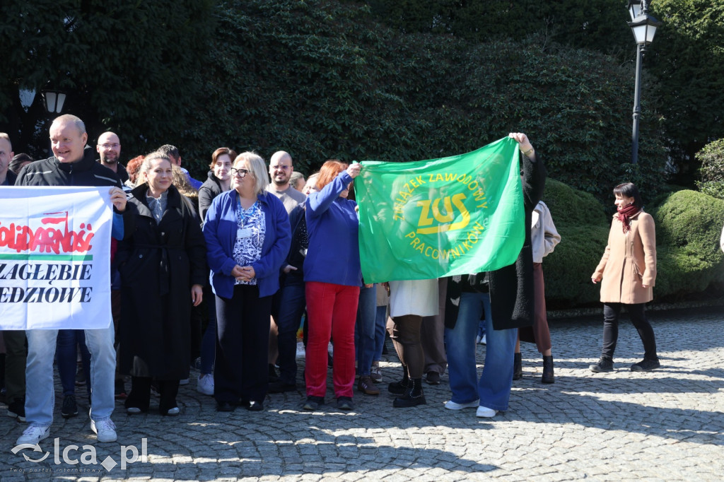 Gorąco przed siedzibą ZUS w Legnicy