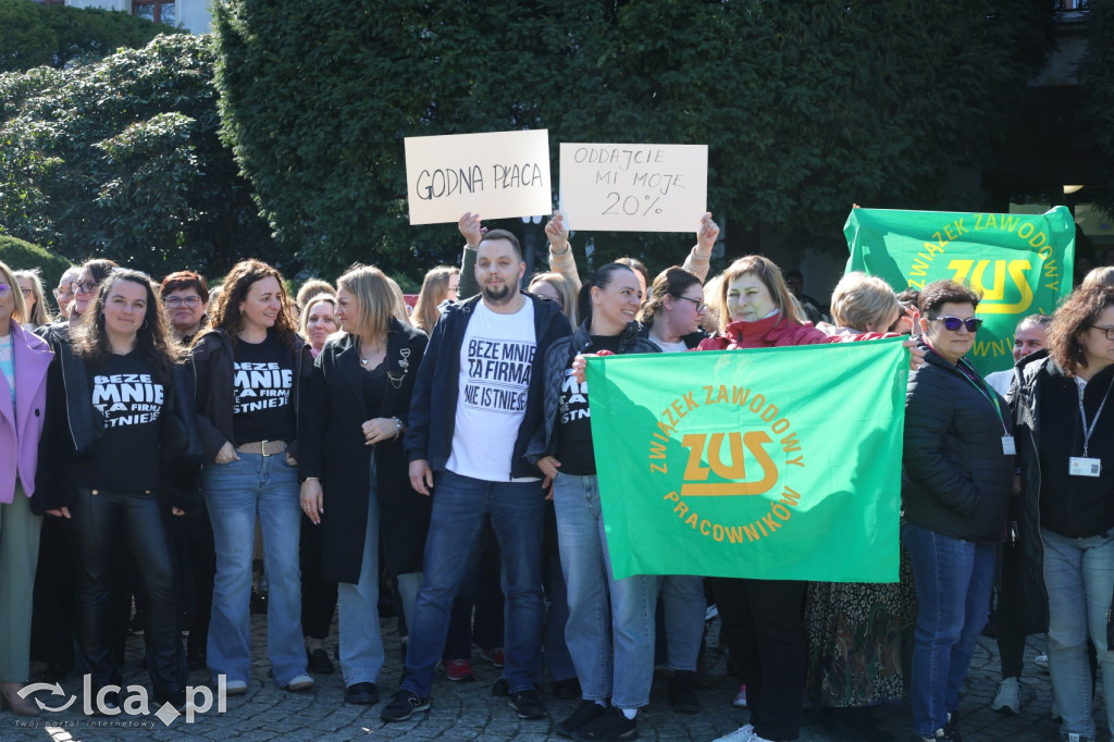Gorąco przed siedzibą ZUS w Legnicy