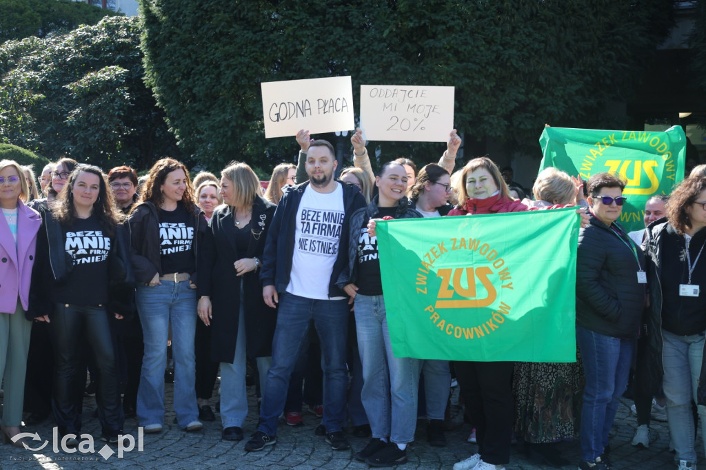 Gorąco przed siedzibą ZUS w Legnicy