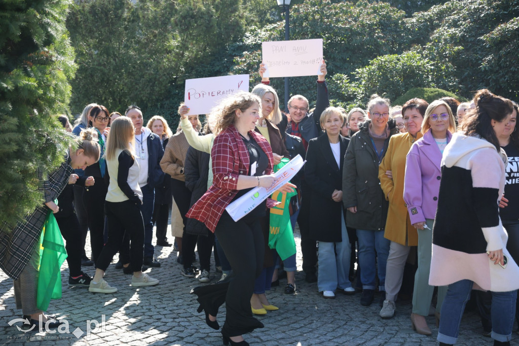 Gorąco przed siedzibą ZUS w Legnicy