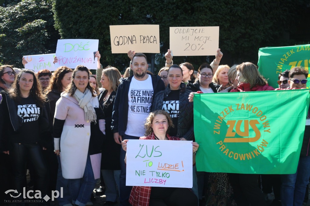 Gorąco przed siedzibą ZUS w Legnicy