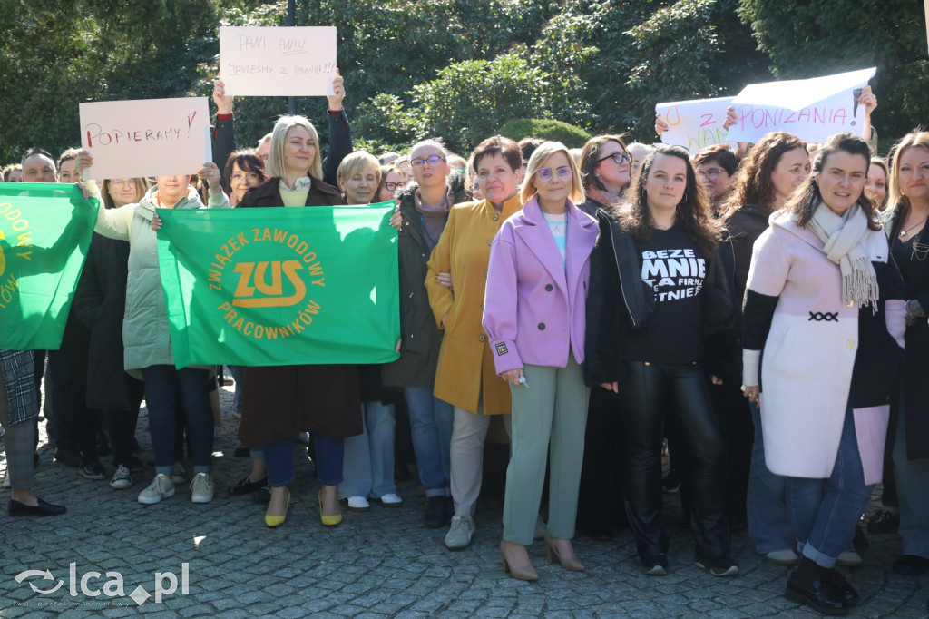 Gorąco przed siedzibą ZUS w Legnicy