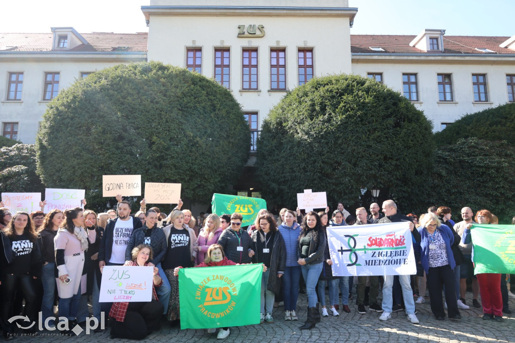 Gorąco przed siedzibą ZUS w Legnicy