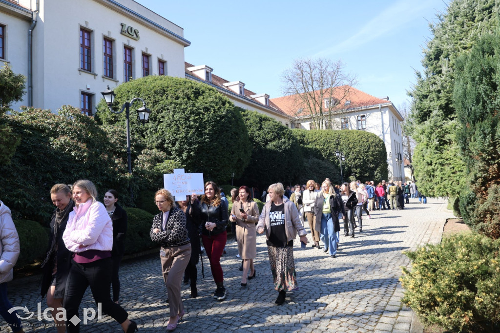 Gorąco przed siedzibą ZUS w Legnicy