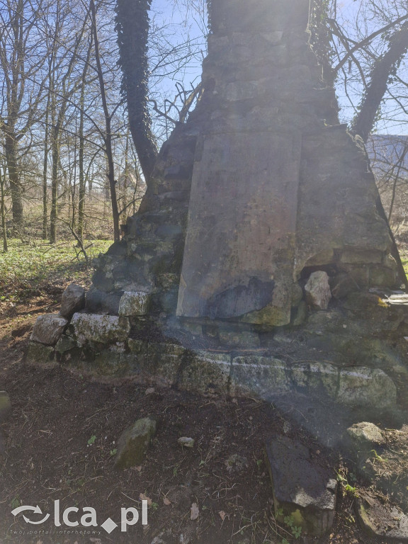 Zapomniany pomnik został uporządkowany