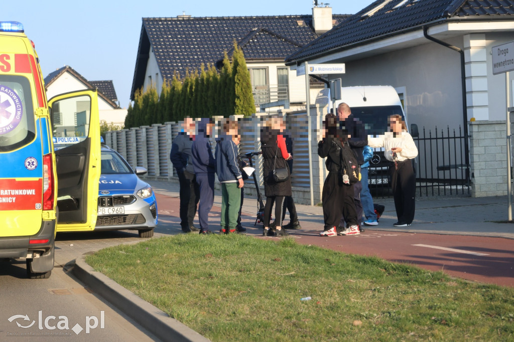 Dwaj nastolatkowie potrąceni przez osobówkę