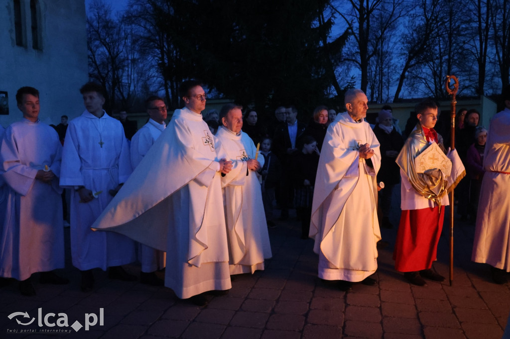 Wigilia Paschalna w kościele NSPJ w Legnicy