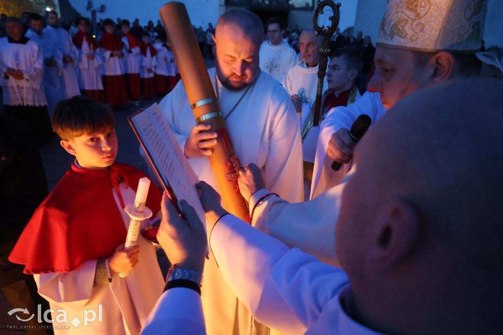 Wigilia Paschalna w kościele NSPJ w Legnicy