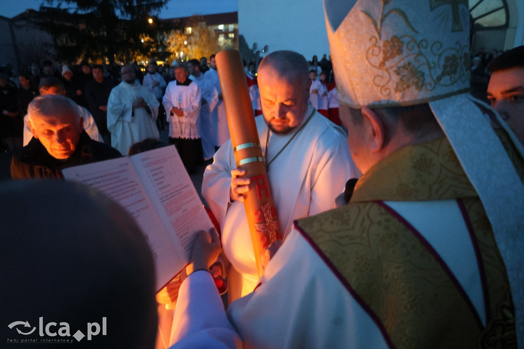 Wigilia Paschalna w kościele NSPJ w Legnicy