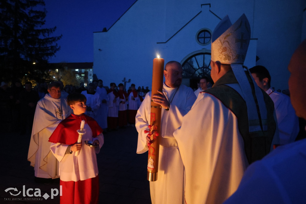 Wigilia Paschalna w kościele NSPJ w Legnicy