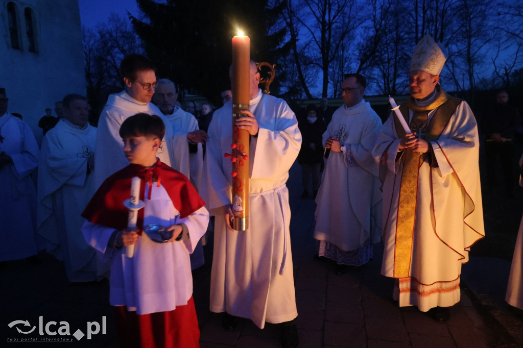 Wigilia Paschalna w kościele NSPJ w Legnicy