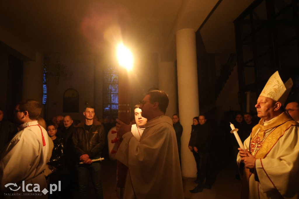 Wigilia Paschalna w kościele NSPJ w Legnicy