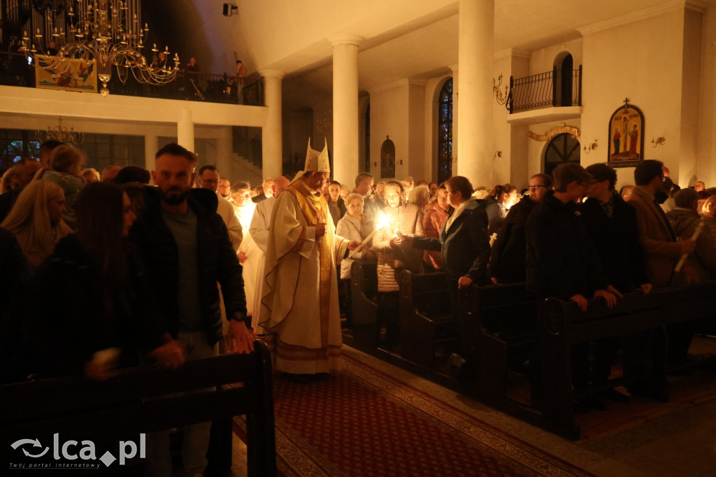 Wigilia Paschalna w kościele NSPJ w Legnicy
